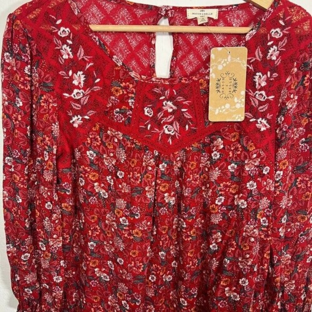 NWT Floral embroidered blouse size S‎ small Mason & Belle (Stitch Fix)